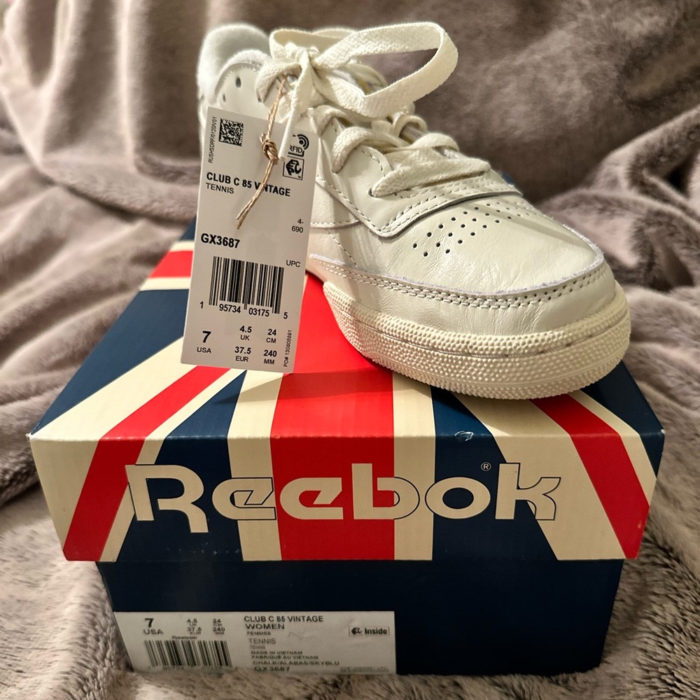 SOLD!! Reebok Club C 85 Sneaker - Women's Size 7